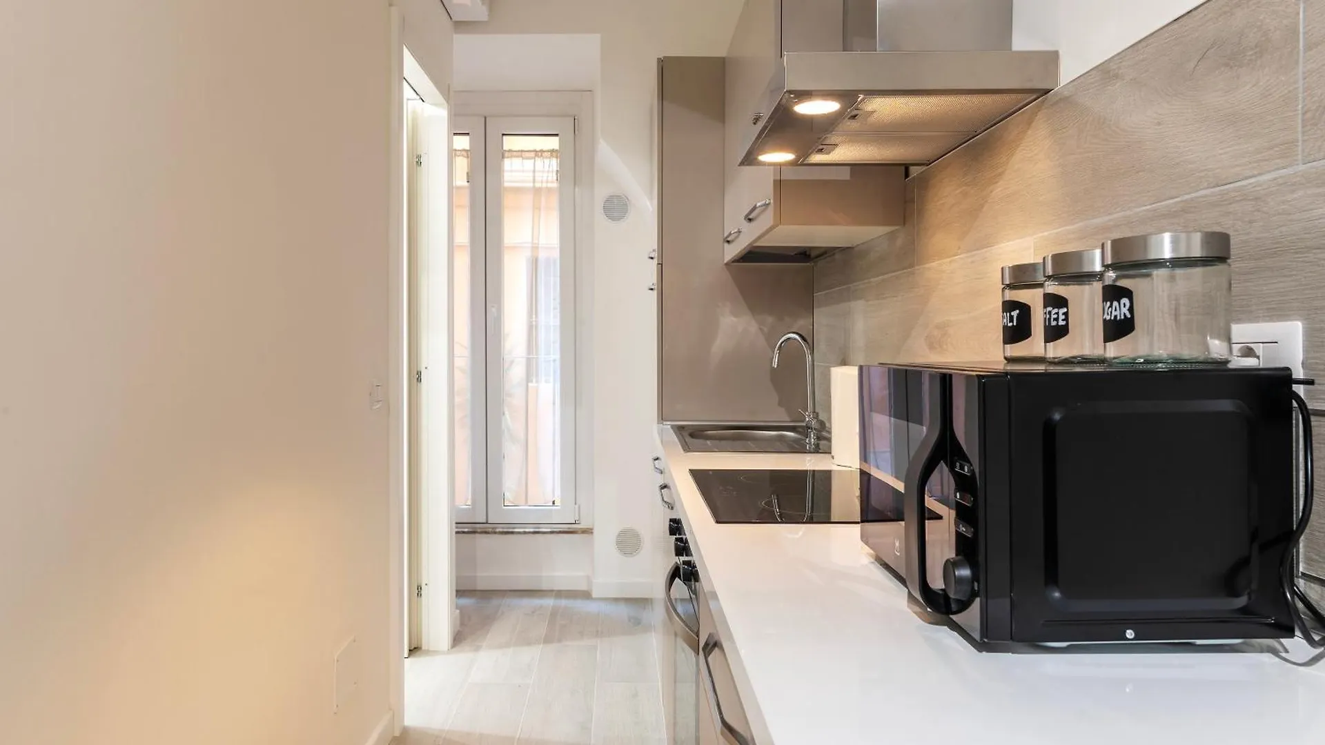 Terme Di Traiano Apartment - 10 Min Dal Colosseo Rzym